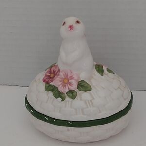 Vintage Avon 1982 Bunny Luv Hand Painted Ceramic Trinket Box
